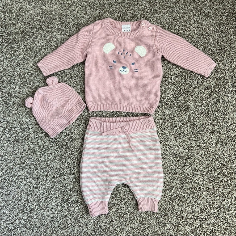 Carter’s Baby Sweater, Pants and Hat Set Size Newborn